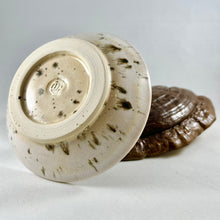 Load image into Gallery viewer, Ring Dish Bottom View