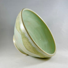 Load image into Gallery viewer, Light Green Pottery Bowl
