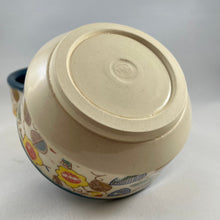 Load image into Gallery viewer, Flower Pottery Snack Bowl Bottom
