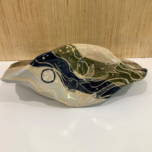 Load image into Gallery viewer, Ceramic Fish Vase - Bottom View

