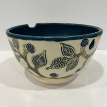Load image into Gallery viewer, Noodle Pottery Bowl
