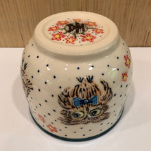Load image into Gallery viewer, Owl Pottery Yarn Bowl
